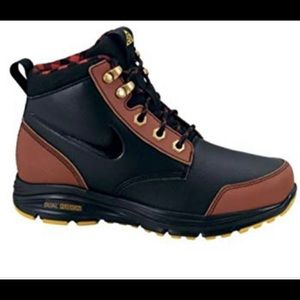 Nike Dual Fusion ACG (Men/Women)